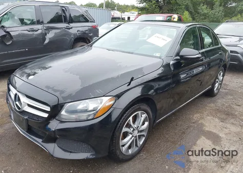 2016 Mercedes-Benz C 300 4Matic из США, поврежденный, VIN 55SWF4KB7GU109242